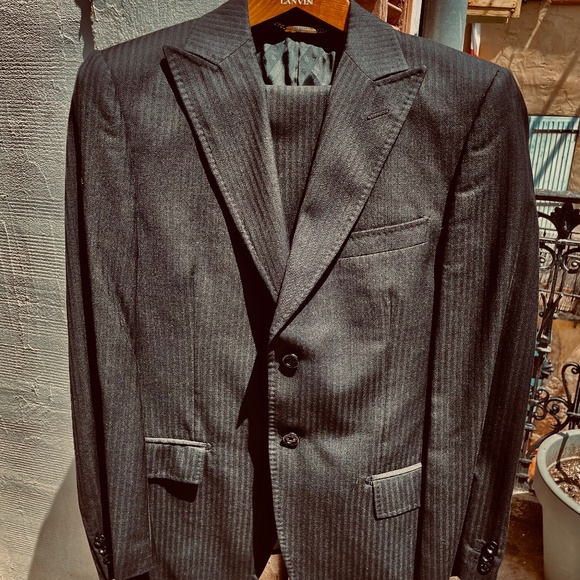 Dolce & Gabbana two-piece suit. - Picture 1 of 11